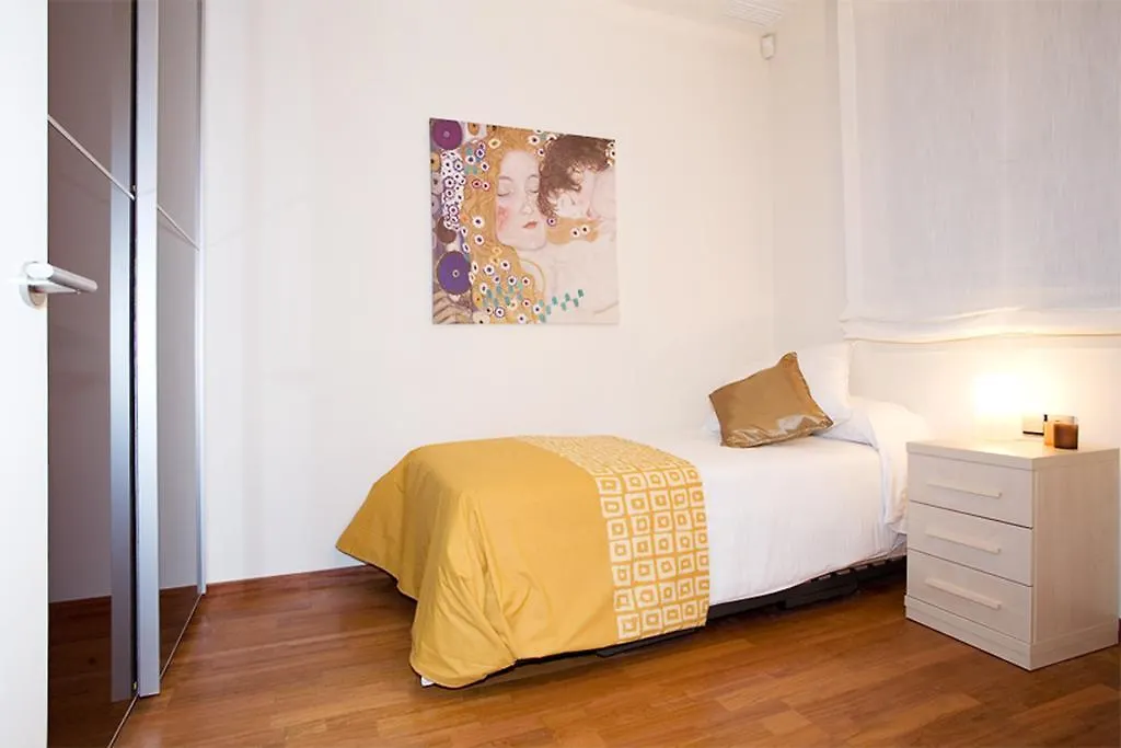 Lodging Apartments Rambla Catalunya - Miro